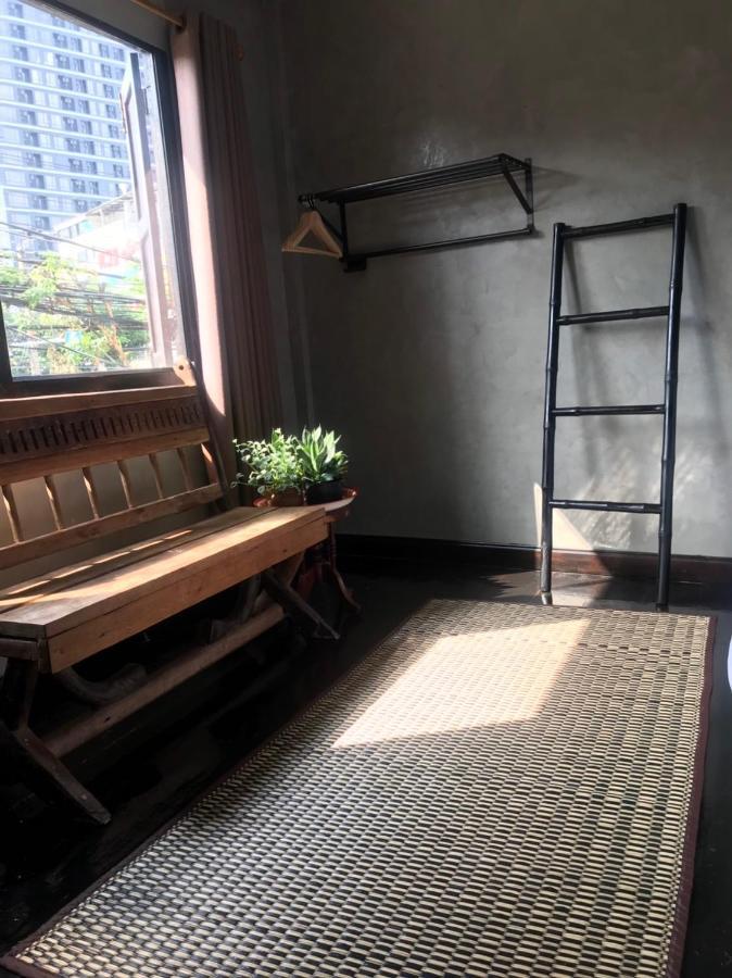 Tang House Hostel Bangkok Buitenkant foto